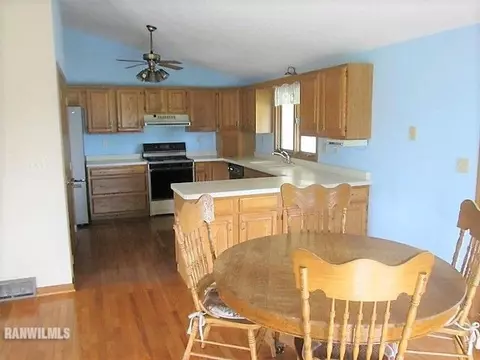 1563 Chadbourne Dr, Davis, IL 61019 photo 8