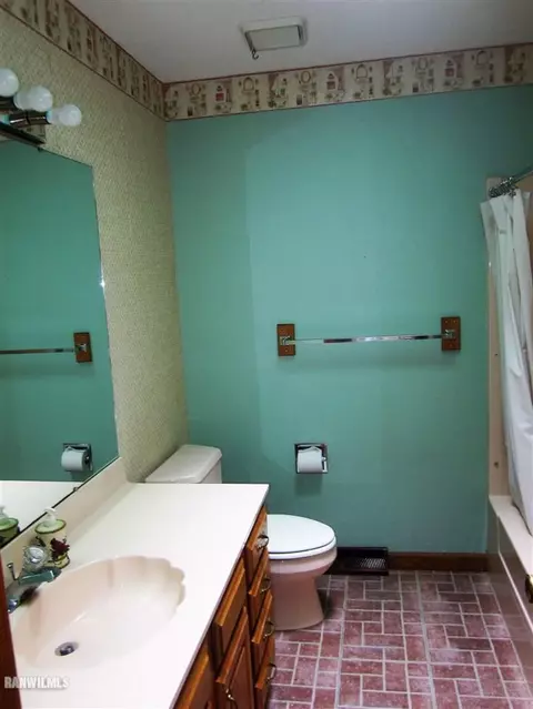 1563 Chadbourne Dr, Davis, IL 61019 photo 25