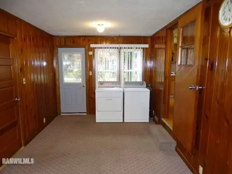 217 E Arch, Shannon, IL 61078 photo 12