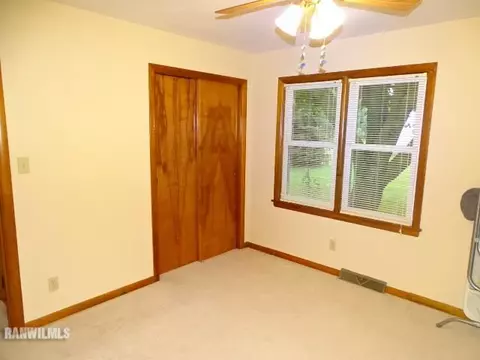 217 E Arch, Shannon, IL 61078 photo 9