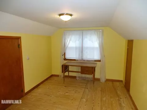 217 E Arch, Shannon, IL 61078 photo 14