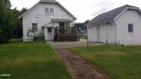 629 E Shawnee St, Freeport, IL 61032 photo 17