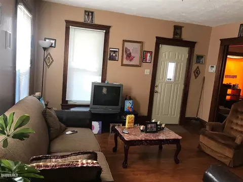 804 E Garden St, Freeport, IL 61032 photo 7