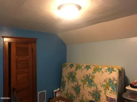 804 E Garden St, Freeport, IL 61032 photo 3