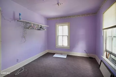 734 E Shawnee St, Freeport, IL 61032 photo 13