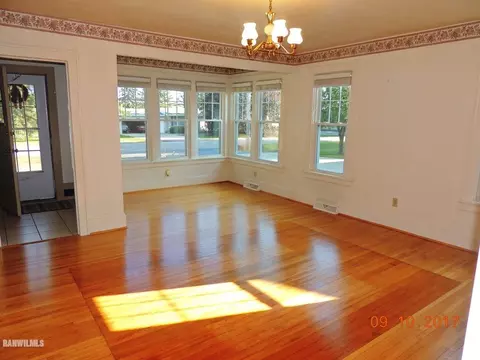 303 E North St, Durand, IL 61024 photo 5