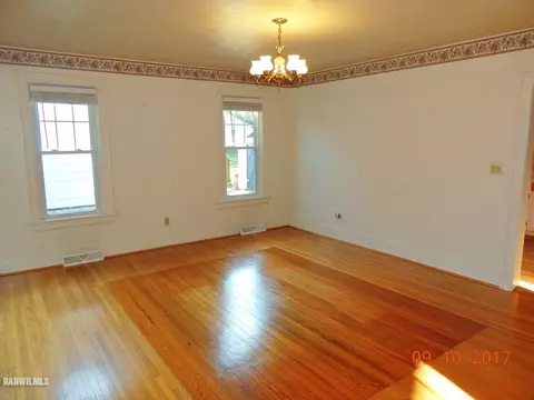 303 E North St, Durand, IL 61024 photo 4