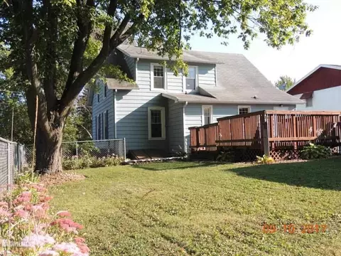 303 E North St, Durand, IL 61024 photo 2