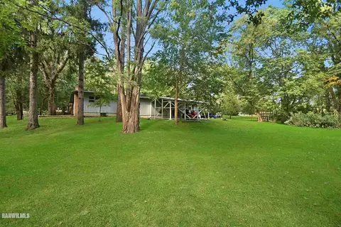 1797 S Demeter Dr, Freeport, IL 61032 photo 2