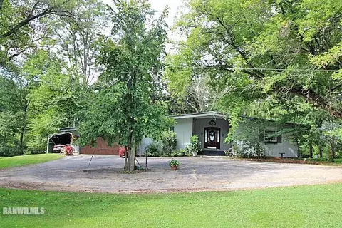 1797 S Demeter Dr, Freeport, IL 61032 photo 1