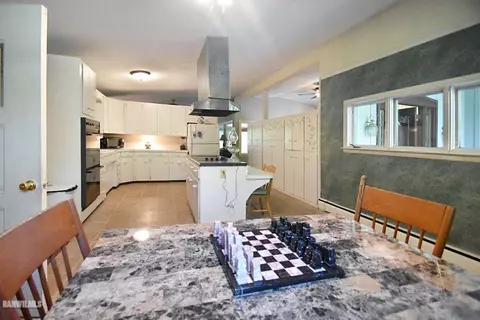 1797 S Demeter Dr, Freeport, IL 61032 photo 11
