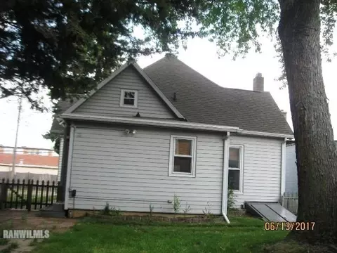 1237 E Shawnee St, Freeport, IL 61032 photo 18