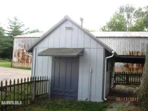 1237 E Shawnee St, Freeport, IL 61032 photo 21