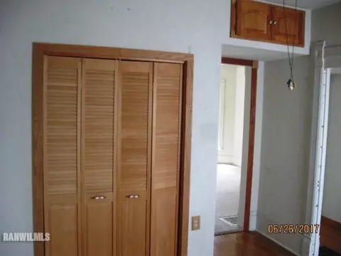 1237 E Shawnee St, Freeport, IL 61032 photo 11