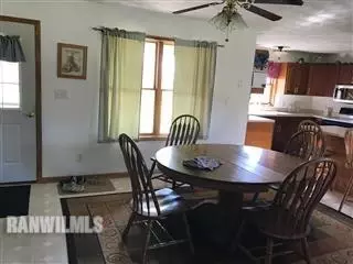 956 E Buckeye, Dakota, IL 61018 photo 2