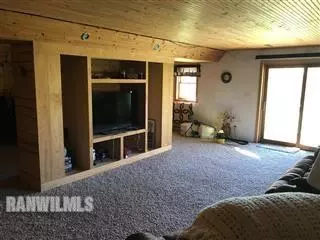956 E Buckeye, Dakota, IL 61018 photo 8