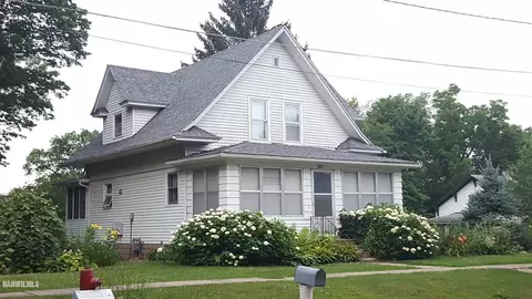 201 E Lincoln, Mount Carroll, IL 61053 photo 1