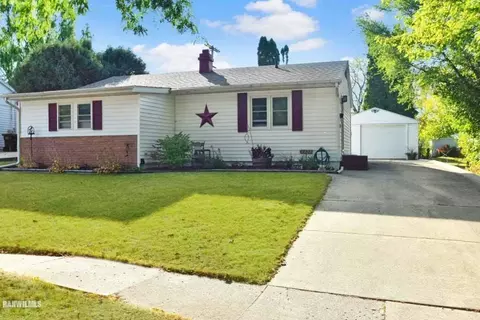 1423 Mark Dr, Freeport, IL 61032 photo 1