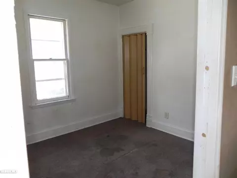 1021 S Float Ave, Freeport, IL 61032 photo 4