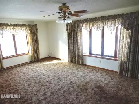 1326 Il Route 75 E, Freeport, IL 61032 photo 13
