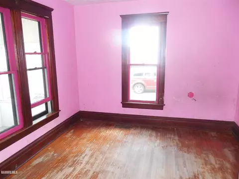 621 E Pleasant St, Freeport, IL 61032 photo 12