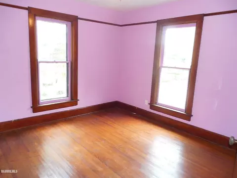 621 E Pleasant St, Freeport, IL 61032 photo 6