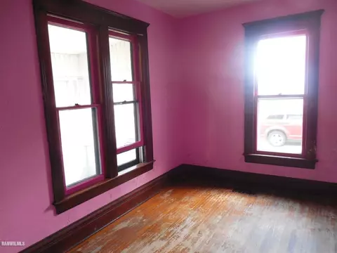 621 E Pleasant St, Freeport, IL 61032 photo 13