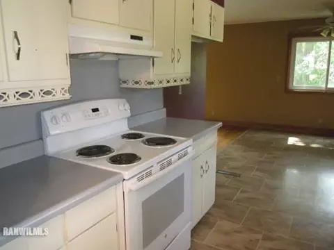 122 SW Lanark Ave, Lanark, IL 61046 photo 7