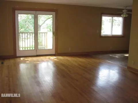 122 SW Lanark Ave, Lanark, IL 61046 photo 3