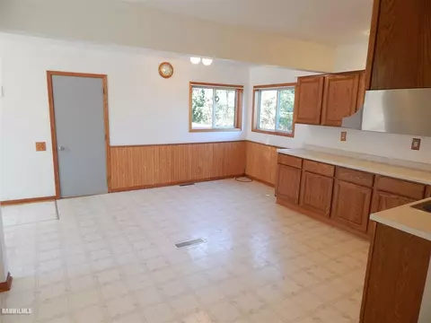 25440 Locust Rd, Lanark, IL 61046 photo 4