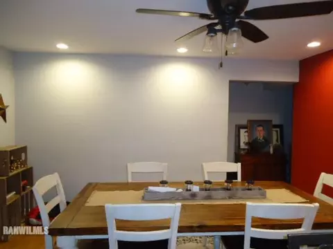 507 E Jefferson, Freeport, IL 61032 photo 2