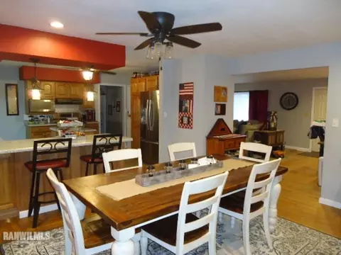 507 E Jefferson, Freeport, IL 61032 photo 3