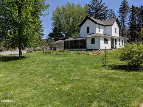610 E Washington St, Mount Carroll, IL 61053 photo 19