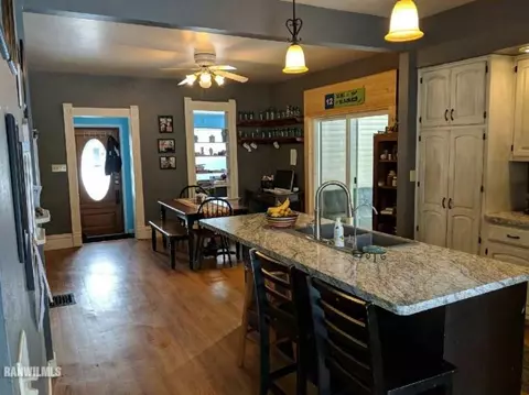 610 E Washington St, Mount Carroll, IL 61053 photo 3
