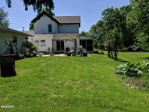 610 E Washington St, Mount Carroll, IL 61053 photo 22
