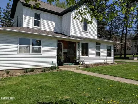 610 E Washington St, Mount Carroll, IL 61053 photo 1