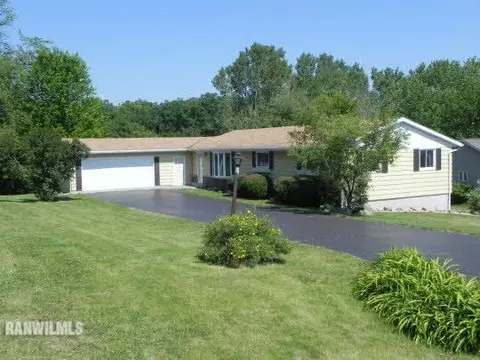 470 Marstonmoor, Davis, IL 61019 photo 1