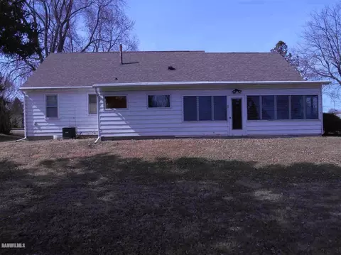 1453 S Demeter Dr, Freeport, IL 61032 photo 15