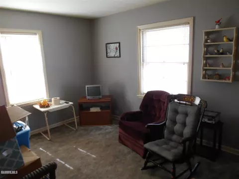 1453 S Demeter Dr, Freeport, IL 61032 photo 8