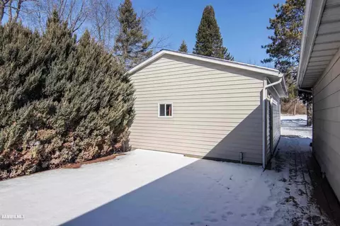 983 Winborne, Lake Summerset, IL 61019 photo 21