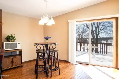983 Winborne, Lake Summerset, IL 61019 photo 3