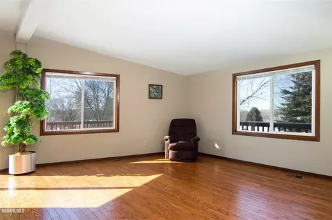 983 Winborne, Lake Summerset, IL 61019 photo 5