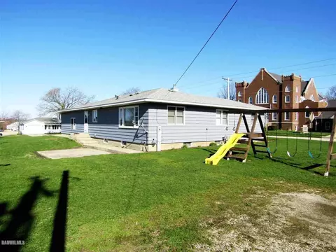 229 Marion Ave, Chadwick, IL 61014 photo 3