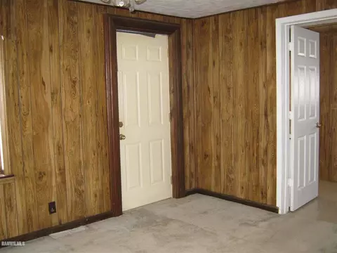 2411 E Angle Rd, Dakota, IL 61018 photo 8
