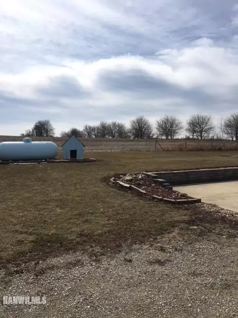2411 E Angle Rd, Dakota, IL 61018 photo 13