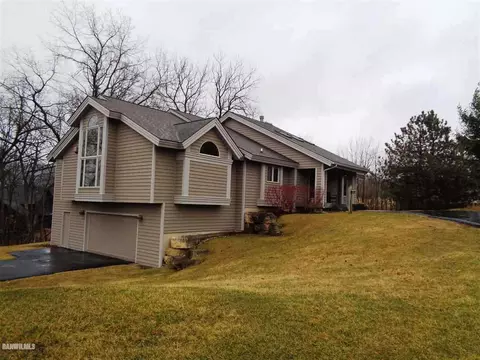 1 E Point Ct, Galena, IL 61036 photo 2
