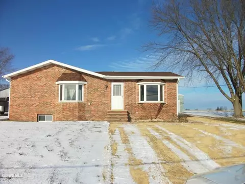 3864 E River Rd, Freeport, IL 61032 photo 18