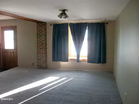 3864 E River Rd, Freeport, IL 61032 photo 5