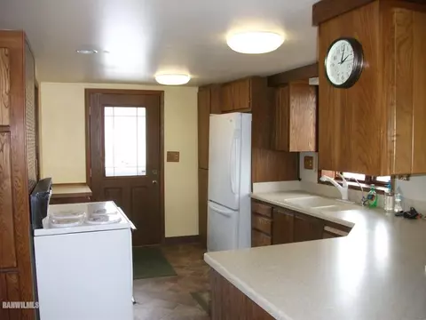 3864 E River Rd, Freeport, IL 61032 photo 22