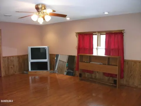 3864 E River Rd, Freeport, IL 61032 photo 20